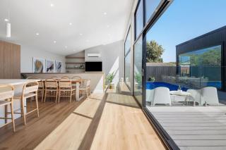 Spectacular Blairgowrie Family Entertainer with Pool - 9