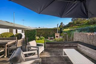 Bay Beauty on Sunset Strip - 0