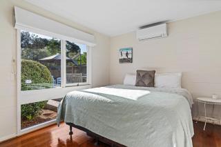 Bay Beauty on Sunset Strip - 2