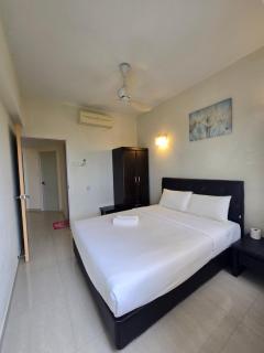 Sunshine Seaview Apartment - Batu Feringgi - 6