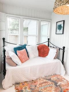 Changes In Latitude Pet Friendly Retreat - Daytona Beach - 1