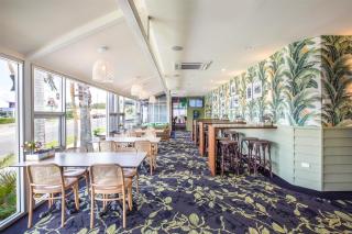 Nightcap at Commercial Hotel - Gold Coast - 9
