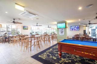 Nightcap at Commercial Hotel - Gold Coast - 7