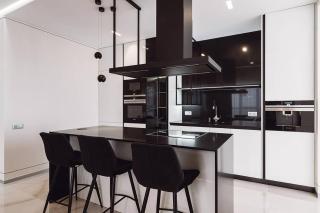 Noviy Bereg Luxury Apartment - 3