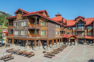 Cornerstone Lodge by StayIn - Fernie - 1