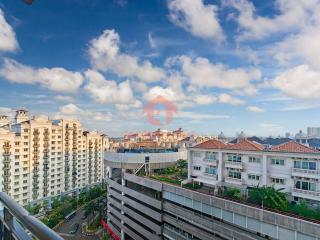 Luxury 3BR MOI Apt with Pool Wi-Fi Netflix by 2ndHome - Jakarta - 3
