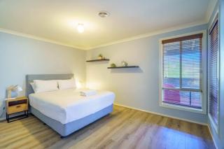 Modern 4BR Family Home in Tarneit Spacious Retreat - Tarneit - 8