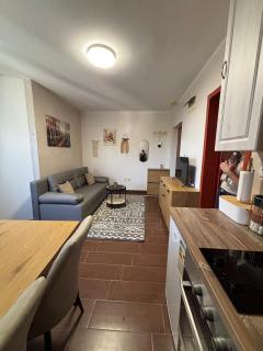 Sunrise apartments Becici - Budva - 8