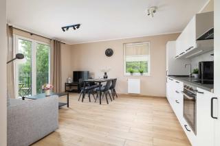 Comfortable Apartment Gliwice with Parking&Balcony by Noclegi Renters - Gliwice - 5