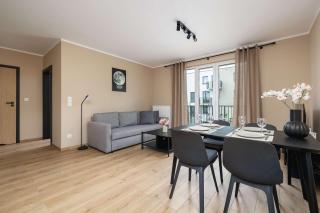 Comfortable Apartment Gliwice with Parking&Balcony by Noclegi Renters - Gliwice - 4