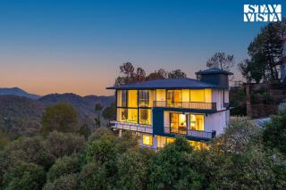 StayVista at Petal Perch with Bonfire, Kids Pool - Kasauli - 0