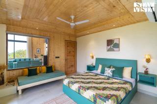 StayVista at Petal Perch with Bonfire, Kids Pool - Kasauli - 3