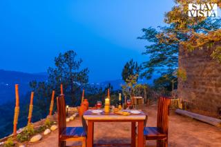 StayVista at Petal Perch with Bonfire, Kids Pool - Kasauli - 8