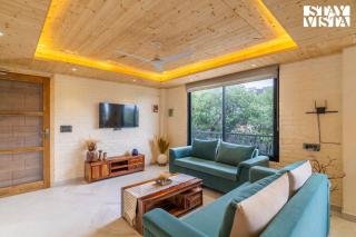 StayVista at Petal Perch with Bonfire, Kids Pool - Kasauli - 1