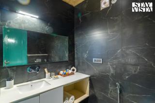 StayVista at Petal Perch with Bonfire, Kids Pool - Kasauli - 2