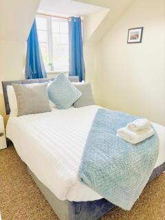 Lovely Ashford home with en-suite and spacious driveway - Ashford - 9