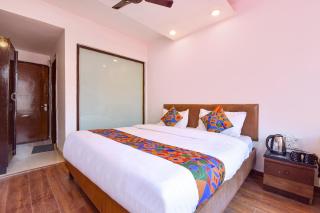 FabHotel Sikka Royal Classic, Mall Road - 1