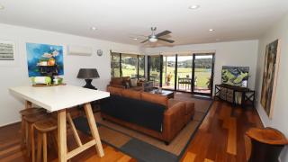 Perfect weekend getaway plus golf at your doorstep - Salamander Bay - 9