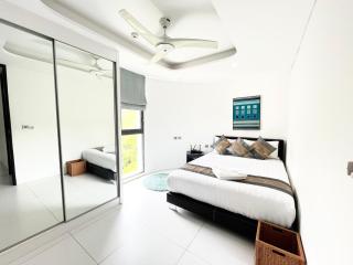 Twin Sands Resort Penthouse - Patong Beach - 6