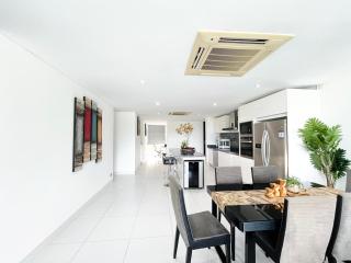 Twin Sands Resort Penthouse - Patong Beach - 4