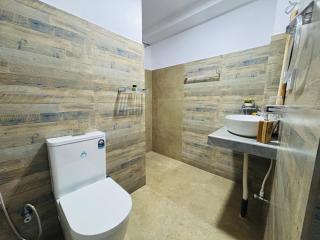 Lima Blue Private Beach Apartment - Trincomalee - 3