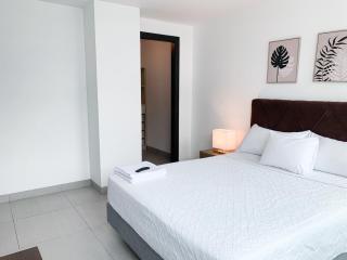 Suite de lujo cerca al aeropuerto, terminal, mall sol - Guayaquil - 2