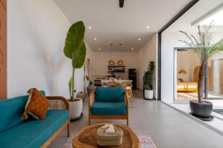 Enaya Villa by Betterplace - Tumbak Bayuh - 1