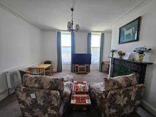 Spacious Seafront Apartment, Beach & Sea Views, Parking - Weymouth - 7