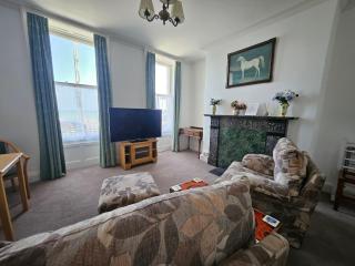 Spacious Seafront Apartment, Beach & Sea Views, Parking - Weymouth - 8