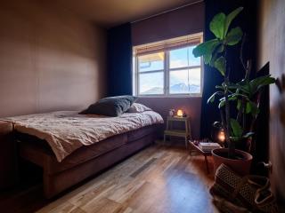 Top apartment in Leknes city, with carport - - 4