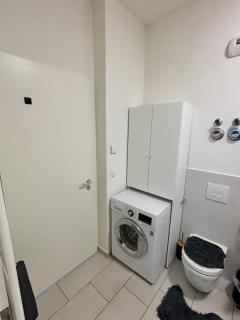 Check Point Charlie Luxury Apartment with Balcony - Berlim - 3