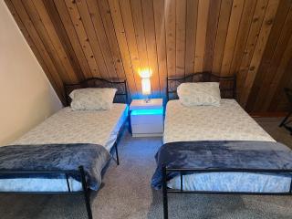 BestHome to Relax!Sleeps10,Hottub,Pond,Game Room - Ashford - 2