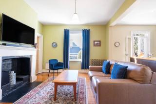 Rose Cottage - Charming Haven near CBD & Waterfront - - 8