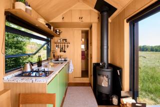 Offgrid Cabin Klaudia mit Feldblick in Seenähe - - 7