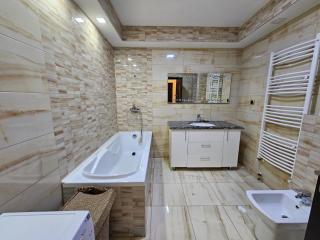 Elena Studio Isaran - Coresi - 1