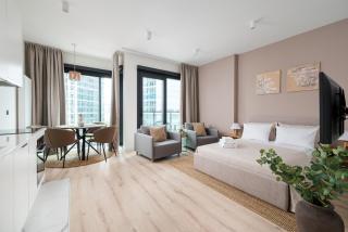 Towarowa Towers Superior Studios by BookingHost - Warsaw - 0