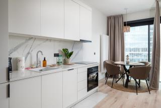 Towarowa Towers Superior Studios by BookingHost - Warsaw - 3