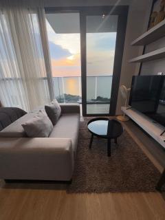 Seaview Beauty - Best of Pattaya - 1