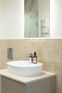 Luxury at The Braemar, Green Point - 2