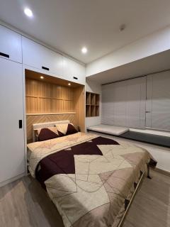 Room Transit Collins Boulevard - - 6