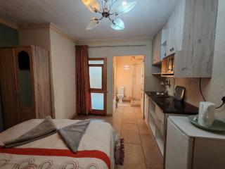 Mini Nest in Mafikeng's Countryside - Mahikeng - 4