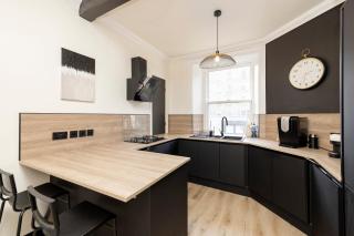Elegant Apartment with Castle View - Edimburgo - 8
