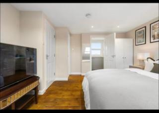 Studio Room- En-suite & Kitchenette Seven Sisters - 5
