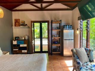 Gunnadoo Holiday Hut with Ocean Views and Jacuzzi - Miallo - 9