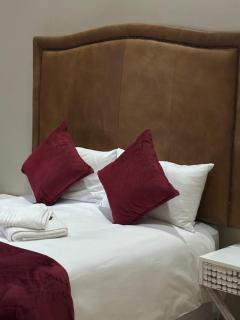 Mnembe Safari Game Lodge - - 8