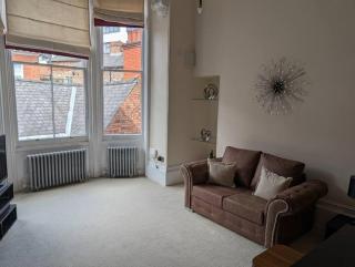 Charming Old Town Apartment - Hull - 6