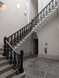 Charming Old Town Apartment - Hull - 5