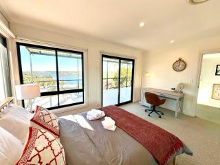 MetaWise Luxe 6 Bed Ocean View Family Home in Seaforth - Sydney - 4