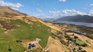Whenua Lodge - Our Land Lodge - Glenorchy - 7