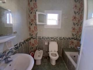 Villa with private pool - Qaryat Shurūq - 2